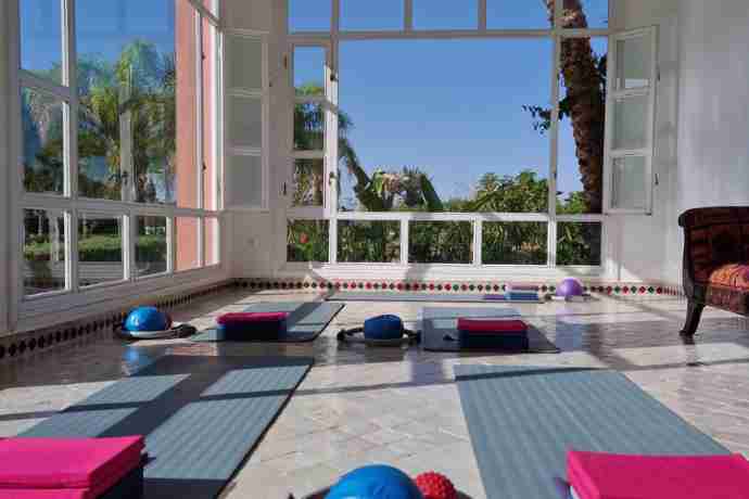 Enjoy your Pilates lessons at our amazing retreat location in Marrakech.